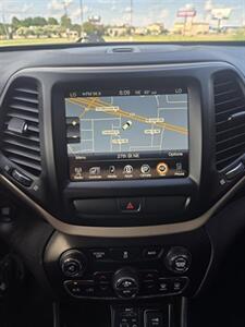 2017 Jeep Cherokee Limited   - Photo 11 - Paris, TX 75460