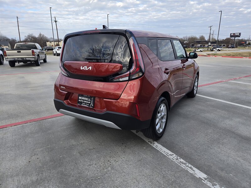 2024 Kia Soul LX photo 4