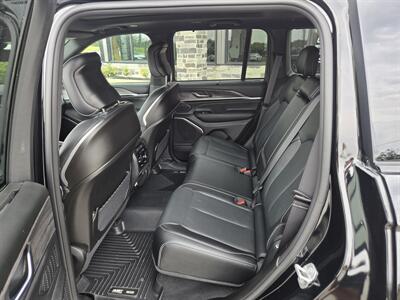 2023 Jeep Grand Cherokee Overland   - Photo 15 - Paris, TX 75460