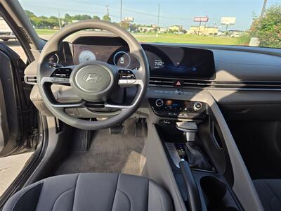 2024 Hyundai ELANTRA SEL   - Photo 9 - Paris, TX 75460