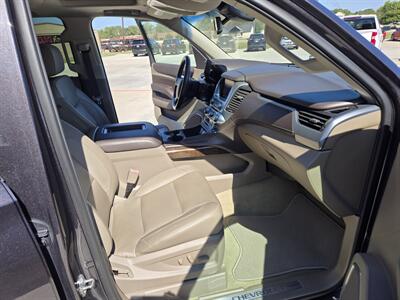 2017 Chevrolet Suburban LT   - Photo 14 - Paris, TX 75460