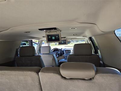 2017 Chevrolet Suburban LT   - Photo 12 - Paris, TX 75460