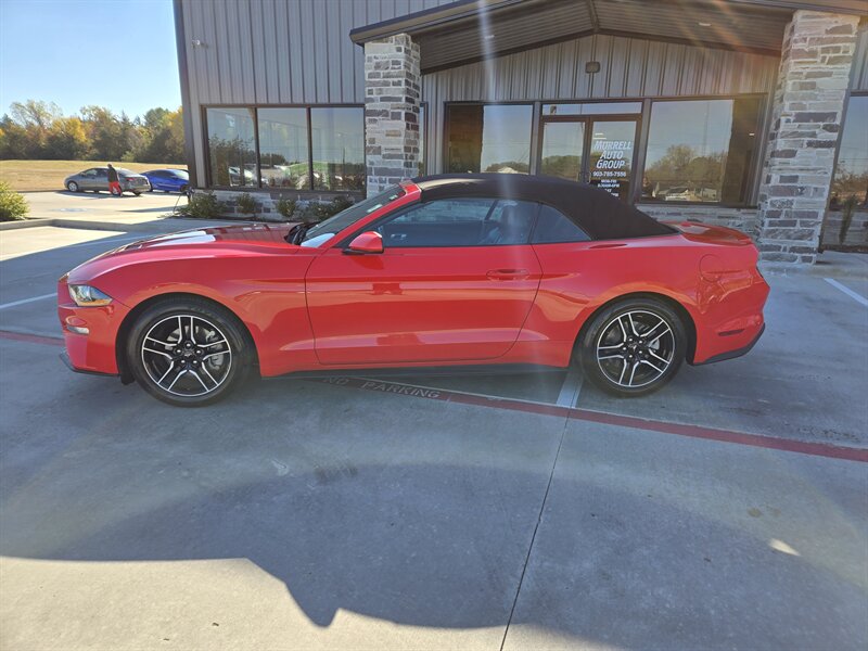 2022 Ford Mustang EcoBoost Premium photo 6