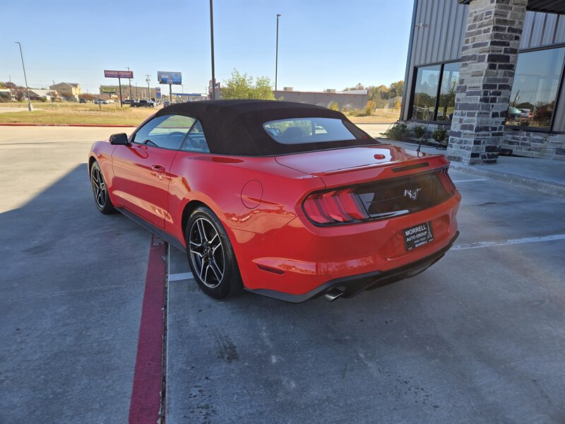 2022 Ford Mustang EcoBoost Premium photo 7