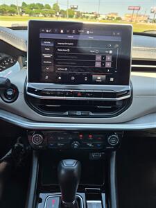 2025 Jeep Compass Limited   - Photo 10 - Paris, TX 75460