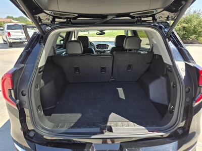 2024 GMC Terrain SLT   - Photo 16 - Paris, TX 75460
