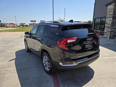 2024 GMC Terrain SLT   - Photo 3 - Paris, TX 75460