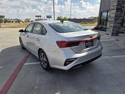 2021 Kia Forte LXS   - Photo 3 - Paris, TX 75460