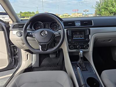 2016 Volkswagen Passat 1.8T S - Photo 9 - Paris, TX 75460