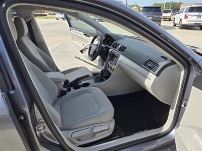 2016 Volkswagen Passat 1.8T S - Photo 12 - Paris, TX 75460