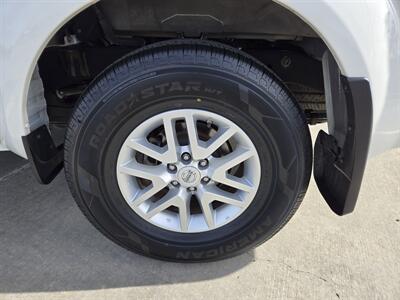 2019 Nissan Frontier SV   - Photo 9 - Paris, TX 75460