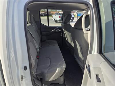 2019 Nissan Frontier SV   - Photo 15 - Paris, TX 75460