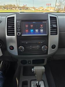 2019 Nissan Frontier SV   - Photo 11 - Paris, TX 75460