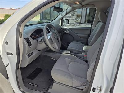 2019 Nissan Frontier SV   - Photo 12 - Paris, TX 75460