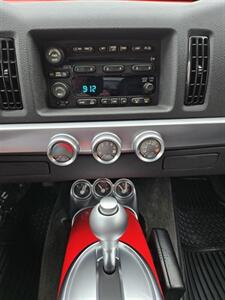 2004 Chevrolet SSR LS   - Photo 11 - Paris, TX 75460