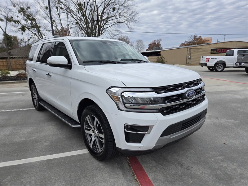 2022 Ford Expedition Limited photo 6