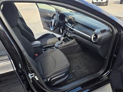 2021 Kia Forte LXS   - Photo 12 - Paris, TX 75460