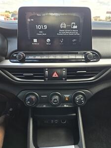 2021 Kia Forte LXS   - Photo 10 - Paris, TX 75460