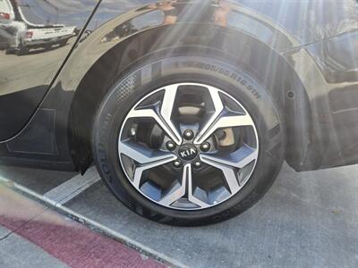 2021 Kia Forte LXS   - Photo 8 - Paris, TX 75460