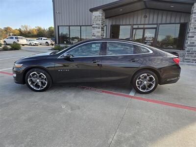 2024 Chevrolet Malibu LT   - Photo 2 - Paris, TX 75460