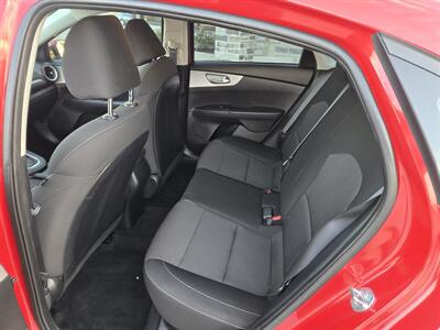 2024 Kia Forte LXS   - Photo 12 - Paris, TX 75460