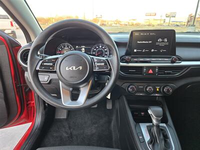 2024 Kia Forte LXS   - Photo 9 - Paris, TX 75460