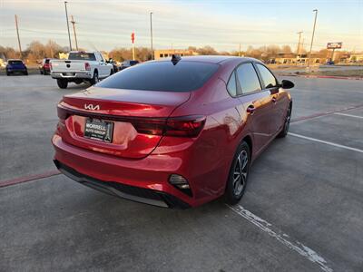 2024 Kia Forte LXS   - Photo 4 - Paris, TX 75460