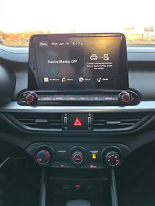 2024 Kia Forte LXS   - Photo 10 - Paris, TX 75460