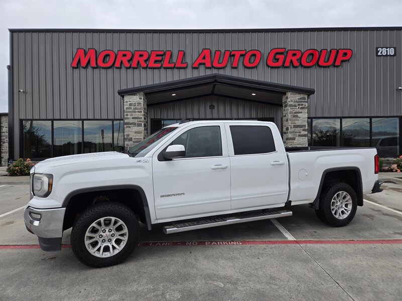 Summit White 2018 GMC Sierra 1500 SLE Crew Cab 4WD Pickup Truck Four-Wheel Drive Automatic