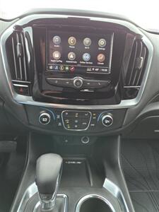 2023 Chevrolet Traverse LT Cloth   - Photo 10 - Paris, TX 75460