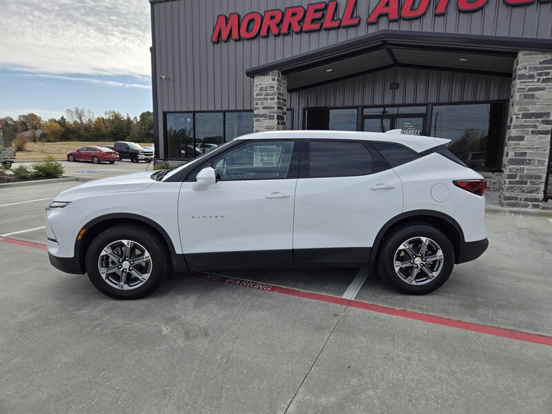 2023 Chevrolet Blazer 2LT photo 2