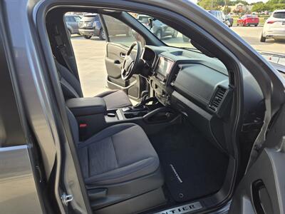 2023 Nissan Frontier SV Midnight Edition   - Photo 15 - Paris, TX 75460