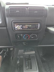 2004 Jeep Wrangler Unlimited   - Photo 10 - Paris, TX 75460