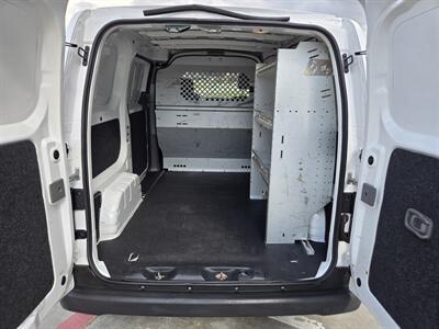 2017 Nissan NV200 S   - Photo 15 - Paris, TX 75460