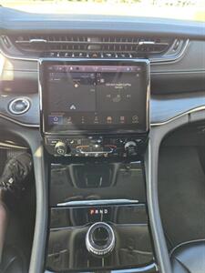 2023 Jeep Grand Cherokee L Limited   - Photo 10 - Paris, TX 75460