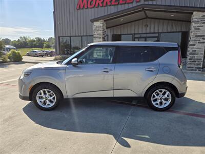 2023 Kia Soul LX   - Photo 2 - Paris, TX 75460
