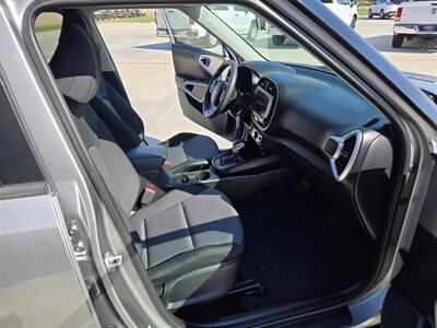 2023 Kia Soul LX   - Photo 12 - Paris, TX 75460