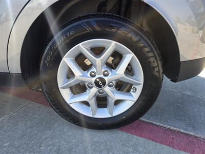 2023 Kia Soul LX   - Photo 8 - Paris, TX 75460