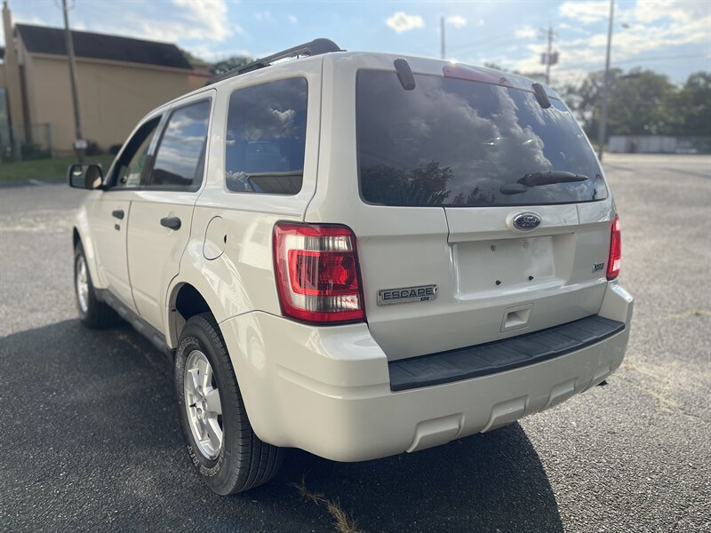 2012 Ford Escape XLT photo 6