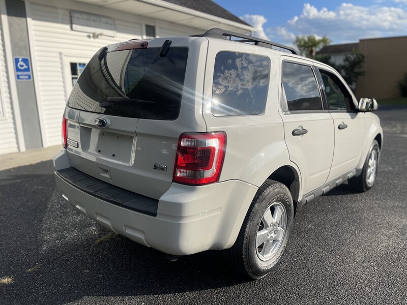 2012 Ford Escape XLT photo 8