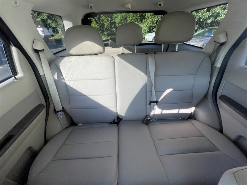 2012 Ford Escape XLT photo 11