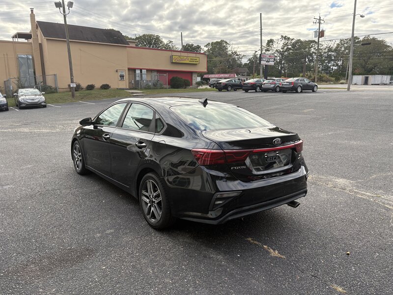 2019 Kia Forte S GT-Line photo 4