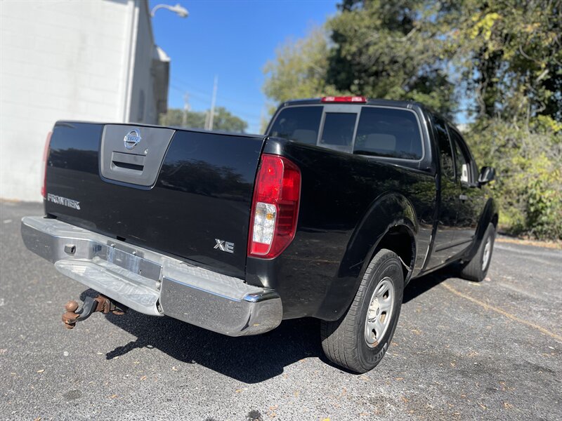 2007 Nissan Frontier XE photo 4