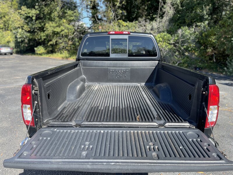 2007 Nissan Frontier XE photo 3