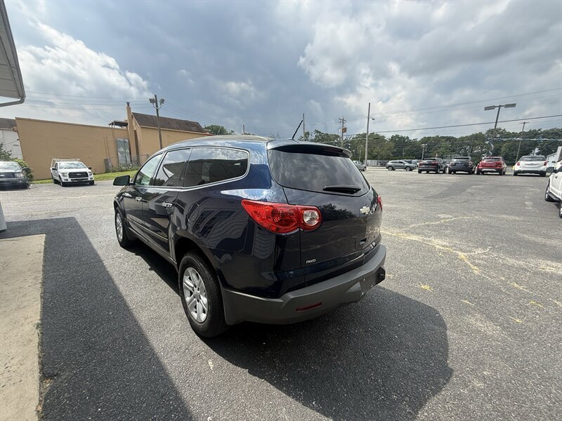 2012 Chevrolet Traverse LS - Photo 5 - Bridgeton, NJ 08302