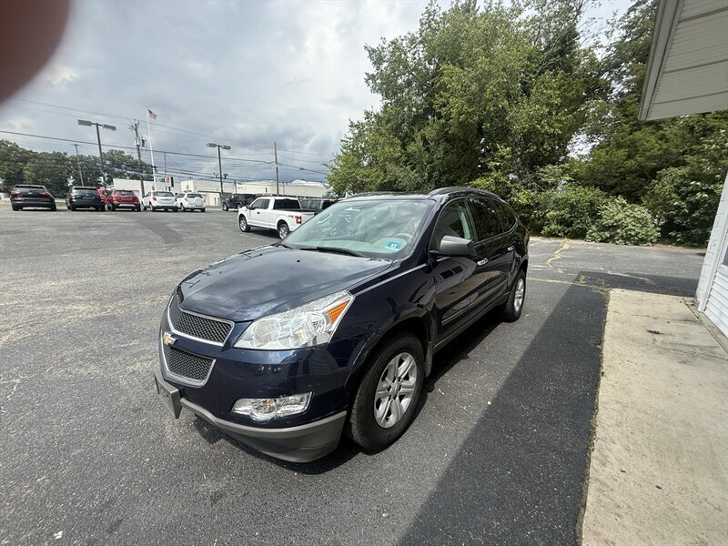 2012 Chevrolet Traverse LS - Photo 2 - Bridgeton, NJ 08302