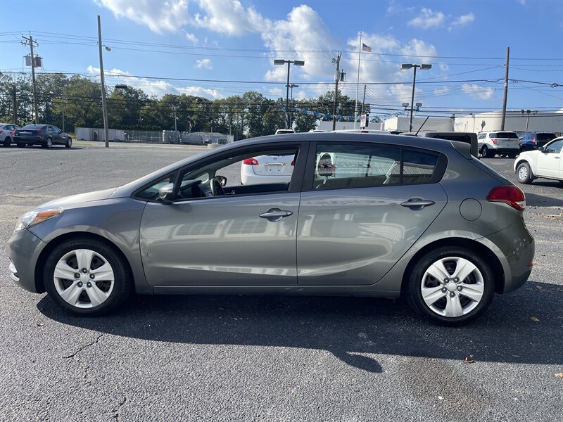 2016 Kia Forte LX photo 5