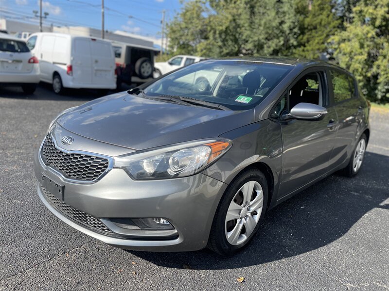 2016 Kia Forte LX photo 4
