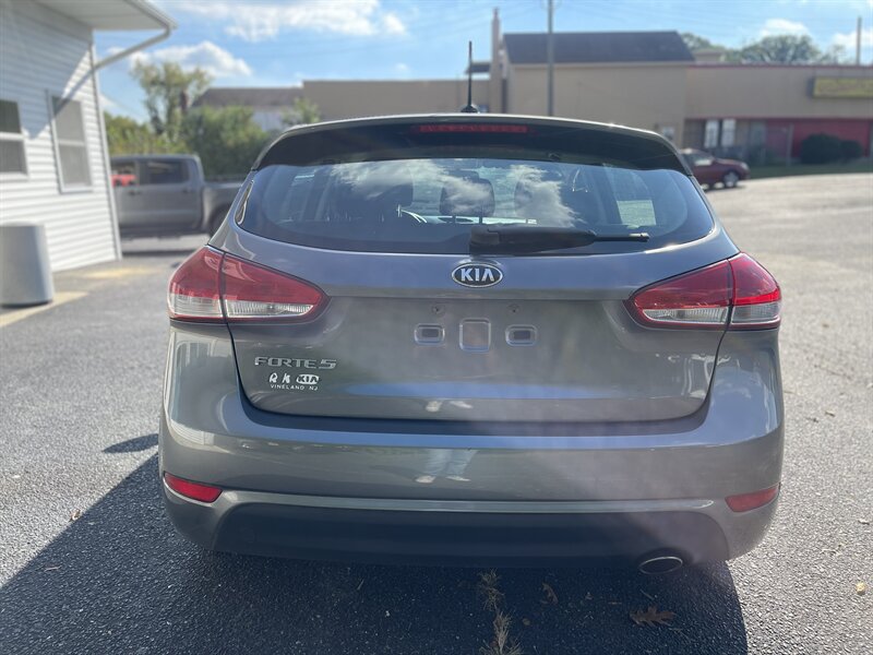 2016 Kia Forte LX photo 7