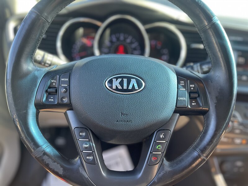2013 Kia Optima EX photo 11